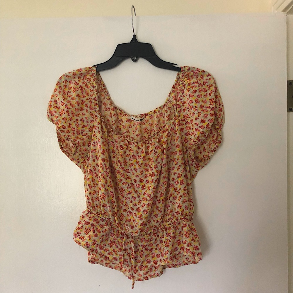 REFORMATION crop top size medium. Like-new condition. Cute and floral